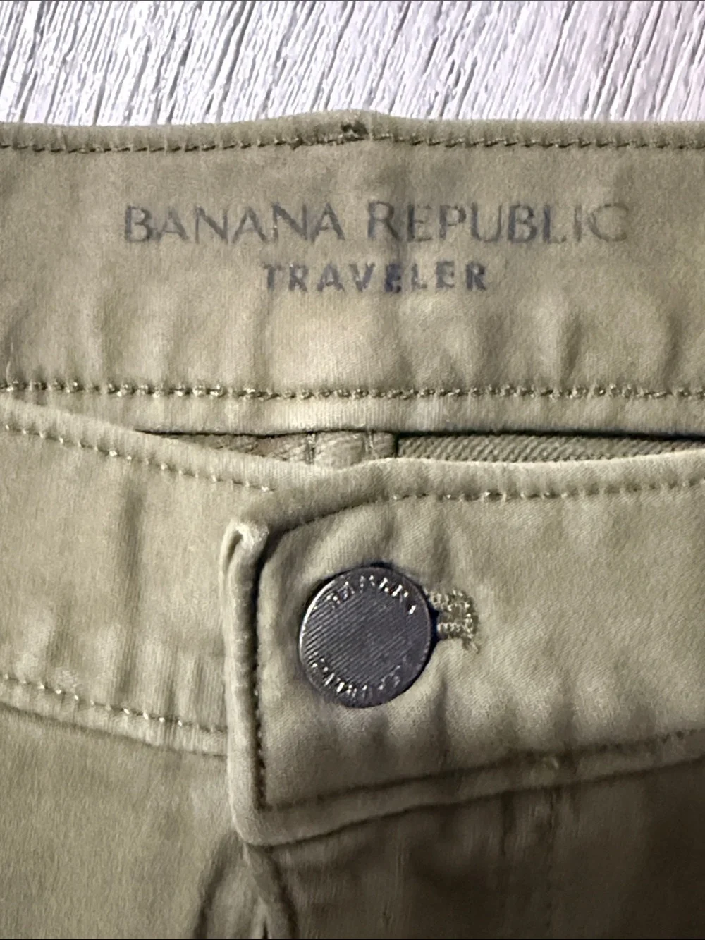 Banana Republic traveler Olive Skinny Fit Size 38x32